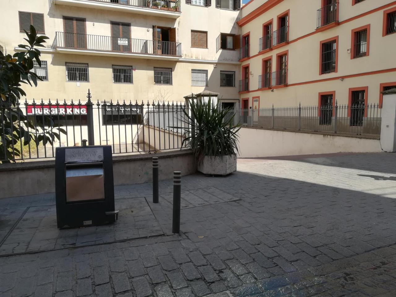 Hostal Arias - Seville — Photos 1